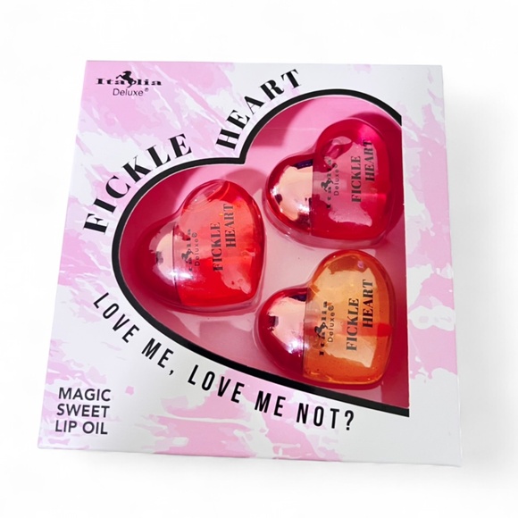 Lip Bundle-1 Kylie Jenner Lipstick, 4 Glosses, 1 Scrub, & 2 Key/Bag Holders - Picture 4 of 7